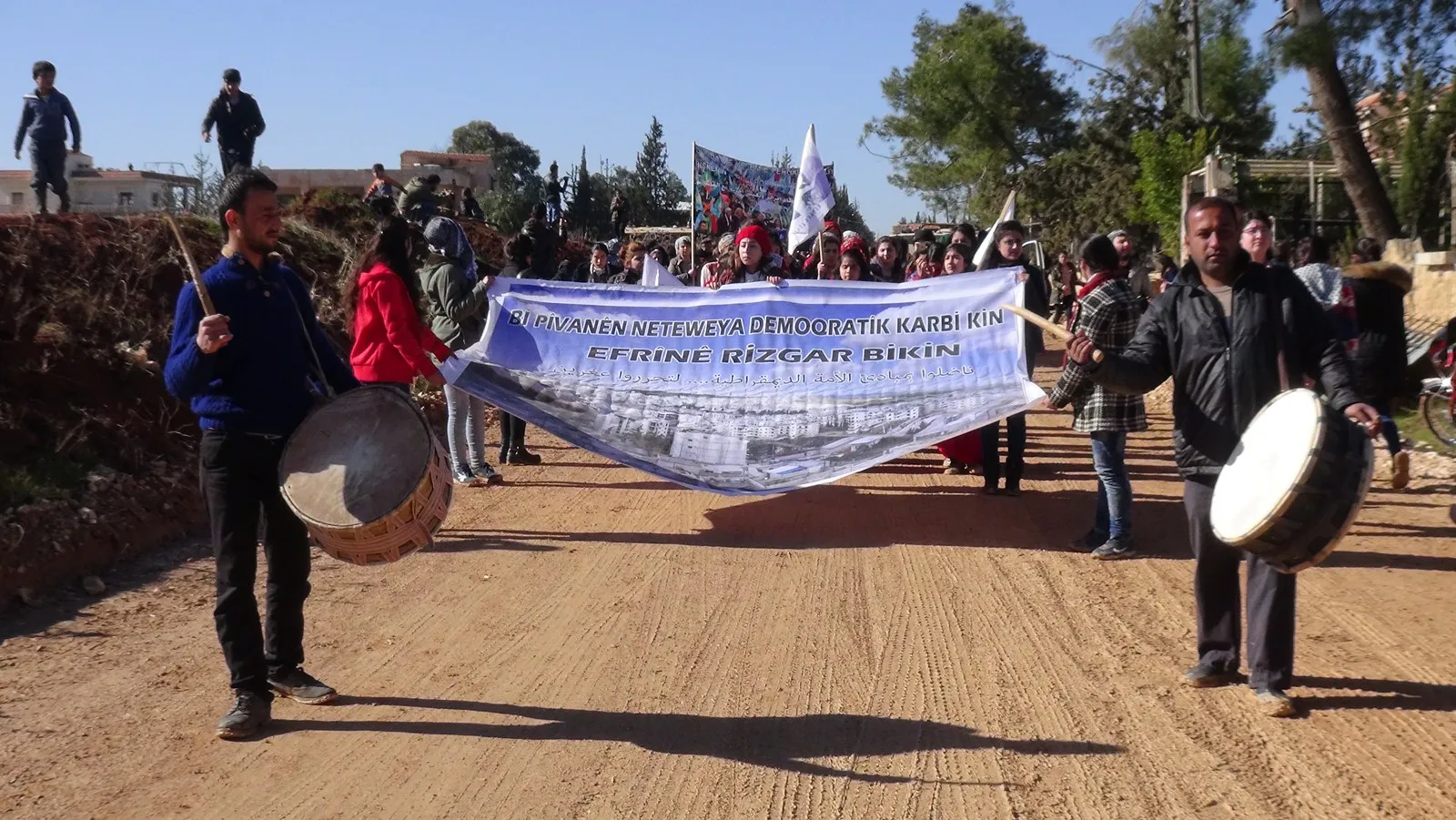 Endamên Tev-Çandê li dijî dagirkirina Efrînê daketin qadan