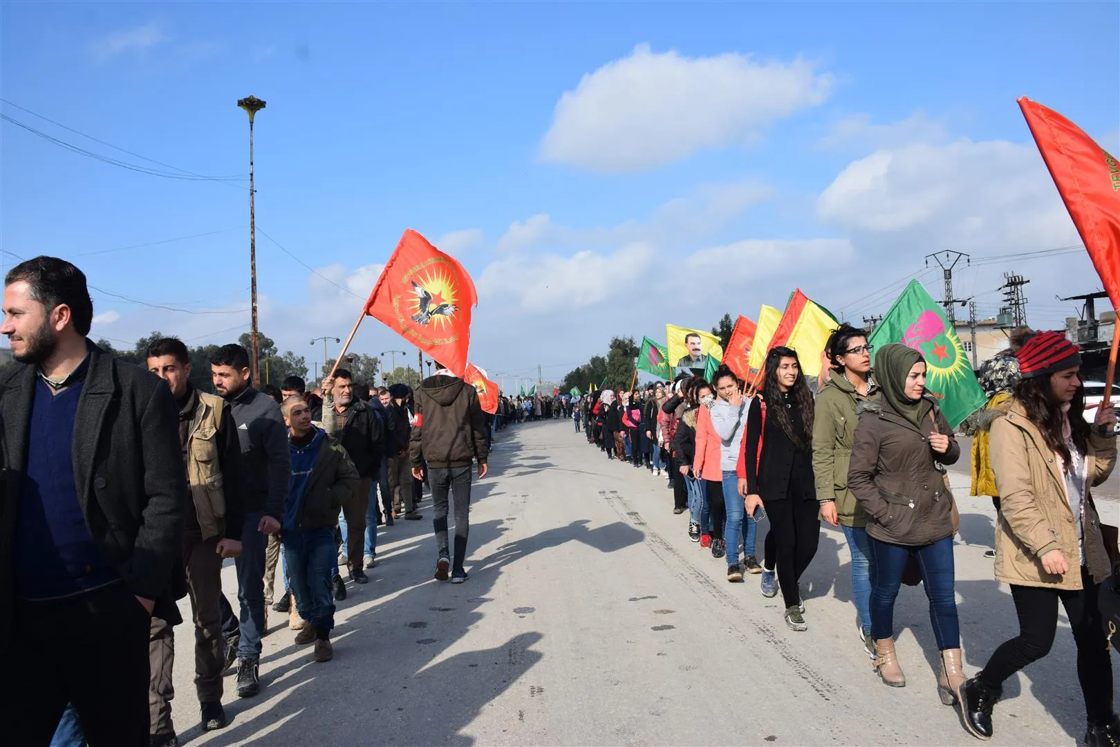 Ciwanên Hesekê li dijî dagirkeriya Tirkiyê meşiyan
