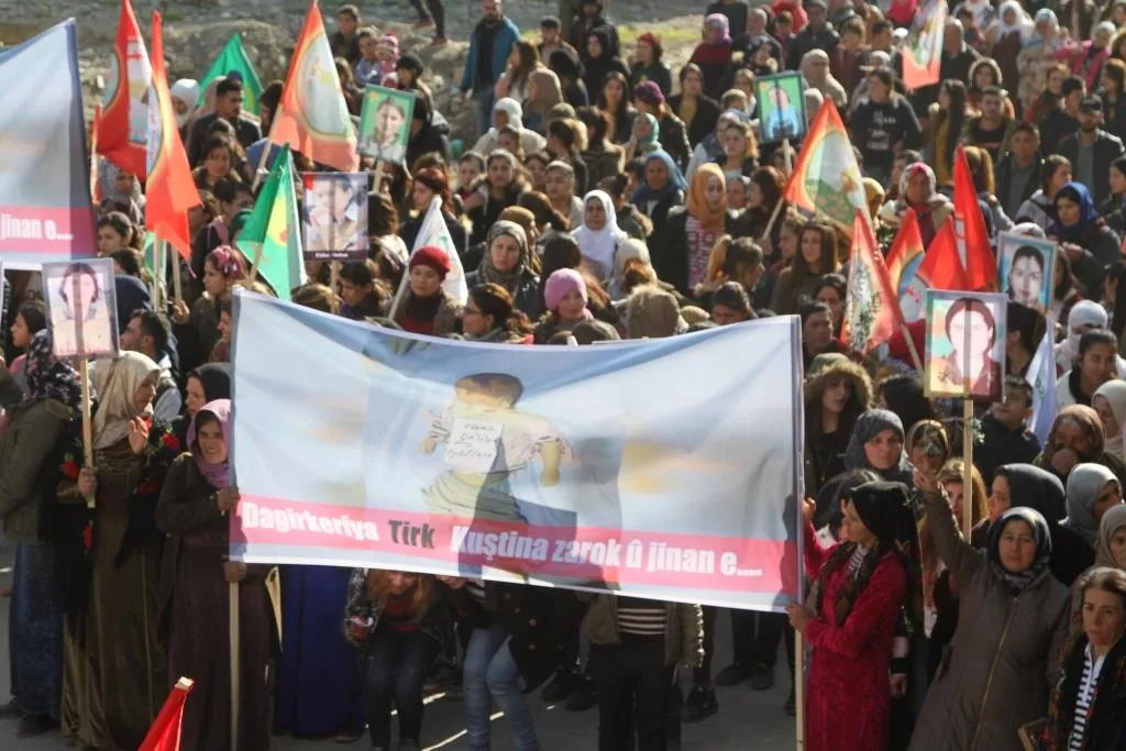 Şêniyên Kobanê soza rizgarkirina Efrînê nû kirin