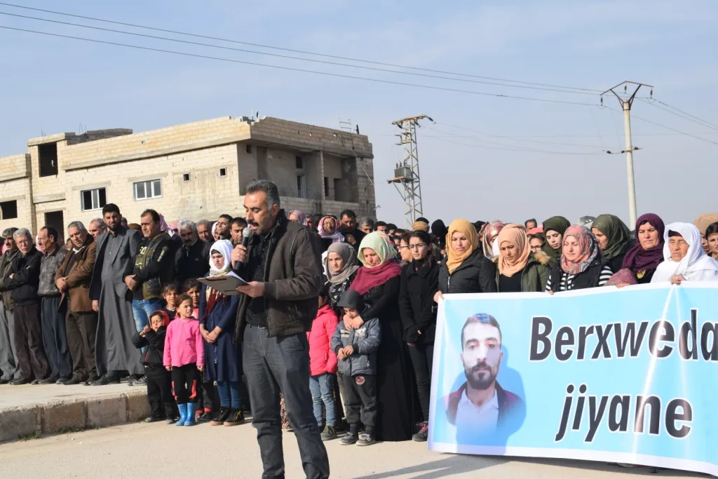 Ji konê çalakiyê ya Girê Spî berxwedana Leyla Guven û Yagiz hate silavkirin