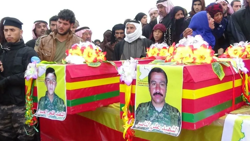 Cenazeyê şehîdên QSD‘ê Nasir û Cewad li Til Hemîsê hatin veşartin