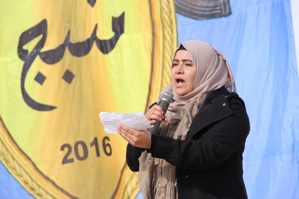Bi hezaran şêniyên Minbicê piştgirî dane meclisa leşkerî û QSD