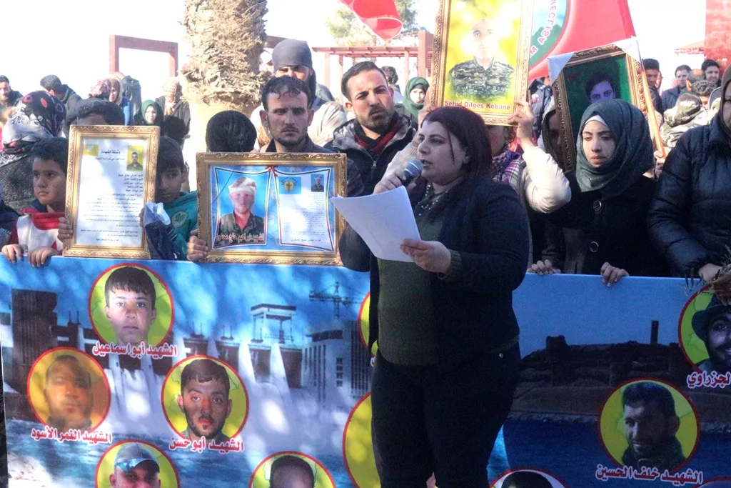 Şêniyên Tebqayê jî herikîn qadan