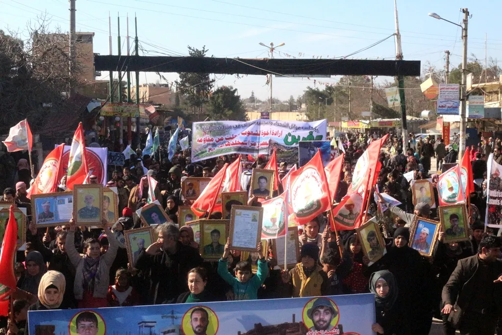 Şêniyên Tebqayê jî herikîn qadan