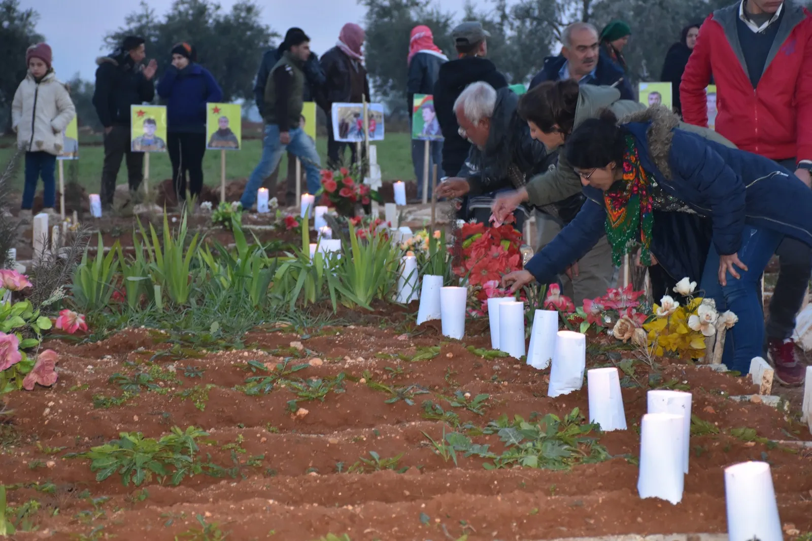 Şehîdên Berxwedana Serdemê li ser gorên xwe hatin bi bîranîn