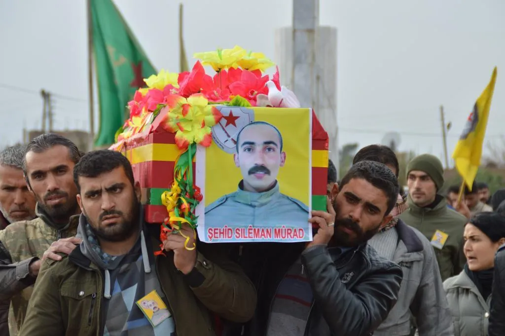 Gelê Qamişlo cenazeyê Şehîd Silêman spartin axê