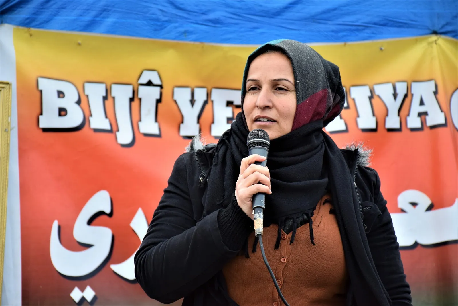 Çalakgerên mertalên zindî: Em gav paşde navêjin