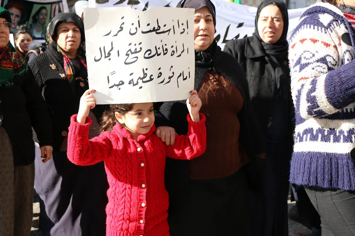 Her sê jinên têkoşerê li taxa Şêxmeqsûdê hatin bibîranîn