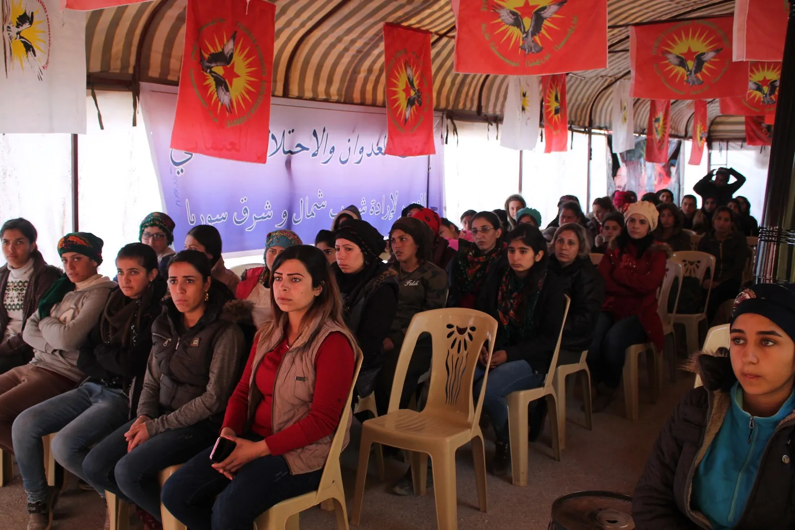 Ciwanên herêma Efrînê li dijî tecrîdê çalakiya kon dan destpêkirin