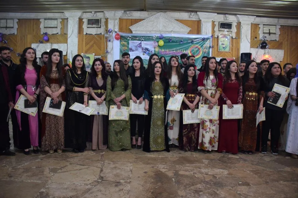 Akademiya Tenduristiyê ya Rojava dewreya 43 xwendekaran qedand