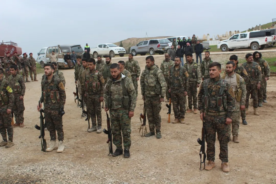 Cenazeyê şervanê YPG‘ê Xidir bi merasîmekî girseyî hate veşartin