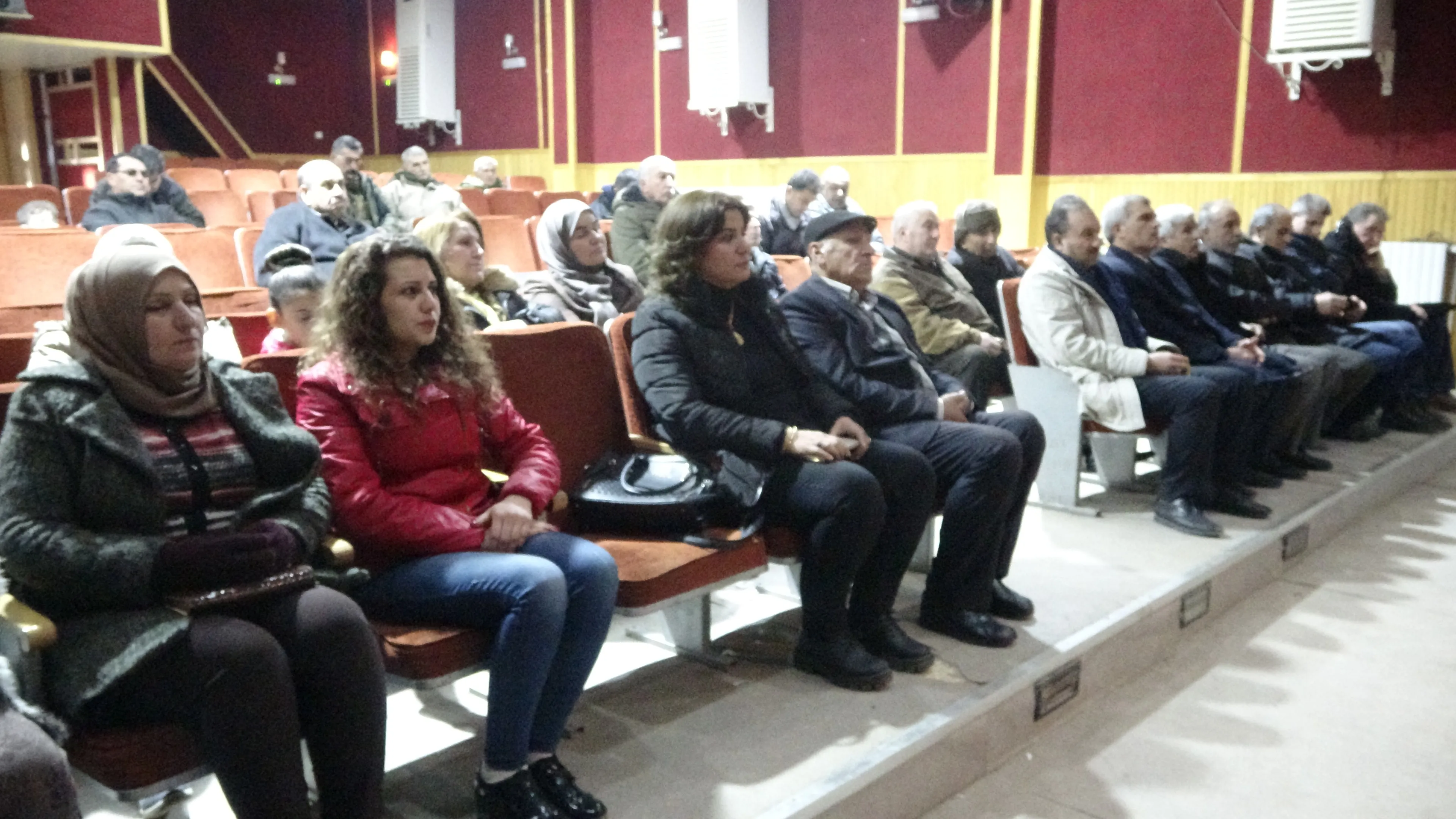 'Di şoreşan de berxwedana gelan' navnîşana semînera rewşenbîran e