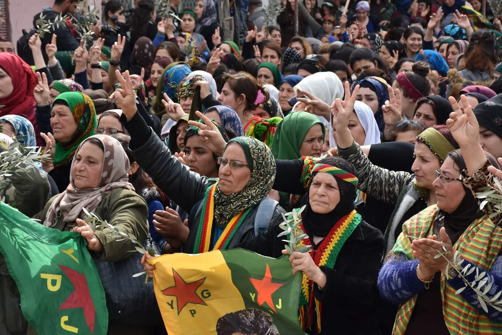 Di eniyên Berxwedana Serdemê de şervanên veşartî…