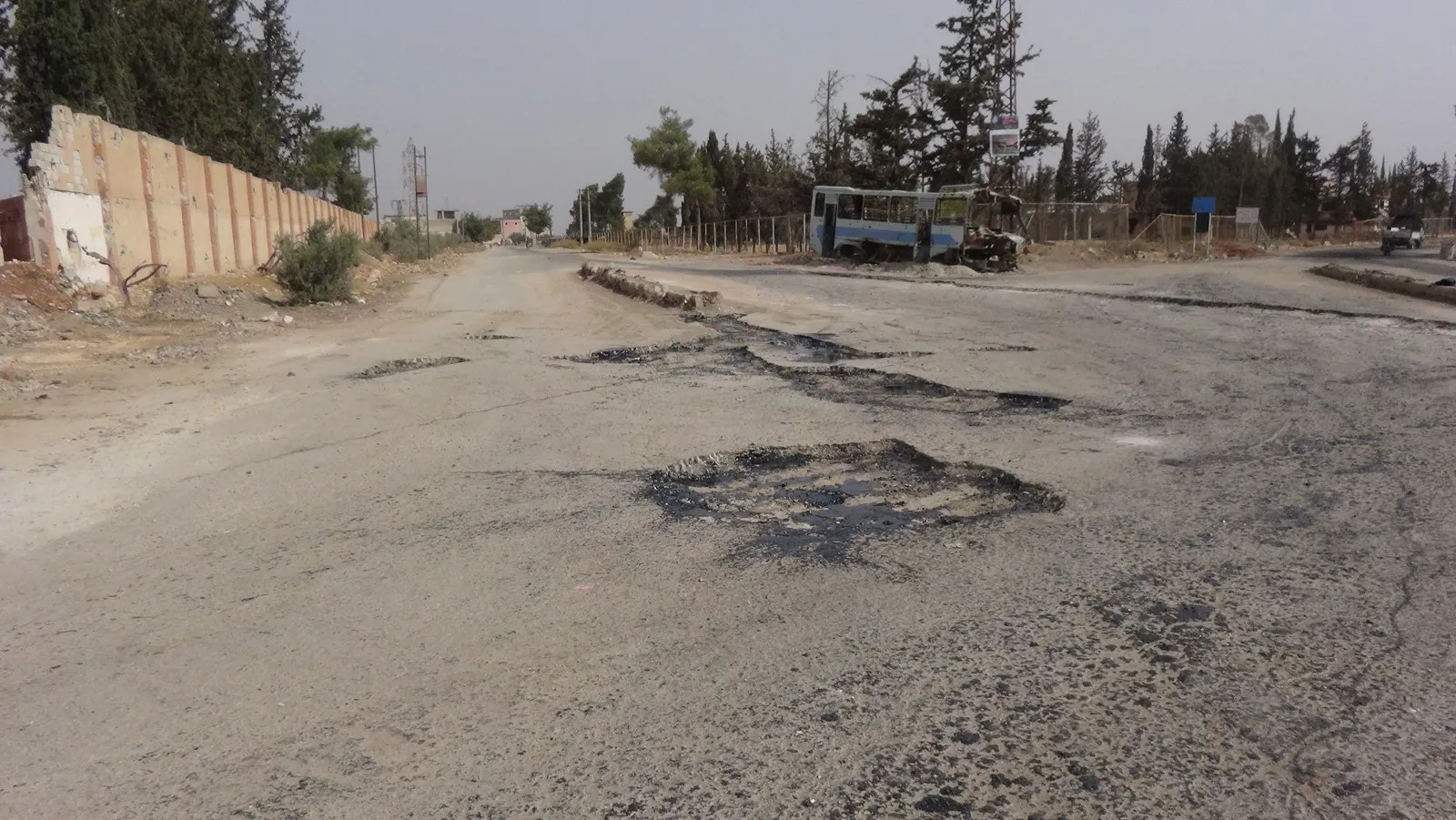 Şaredariya Gel a Efrînê tevî astengiyan hewl dide xizmeta şêniyan bike