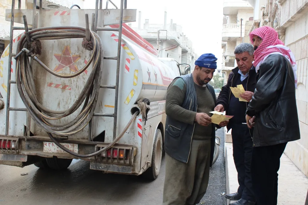 Li Kobanê mazot tê belavkirin