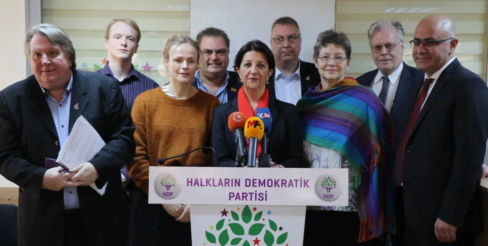 Heyeta Aştiyê ya Navneteweyî li Enqereyê ye: Bila tecrîd biqede