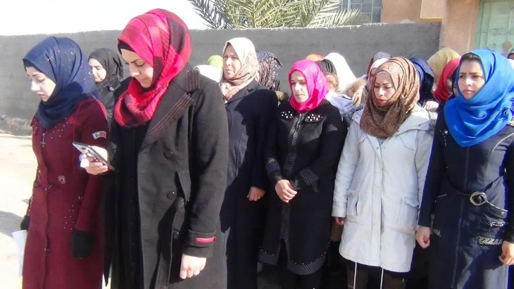Jinên Dêrazorê jî piştgirî dan çalakiya Leyla Guven