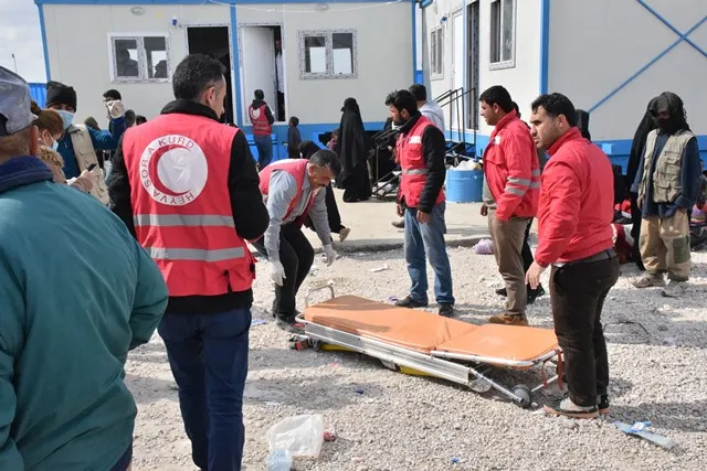 800 koçberên din gihîştin kampa Holê
