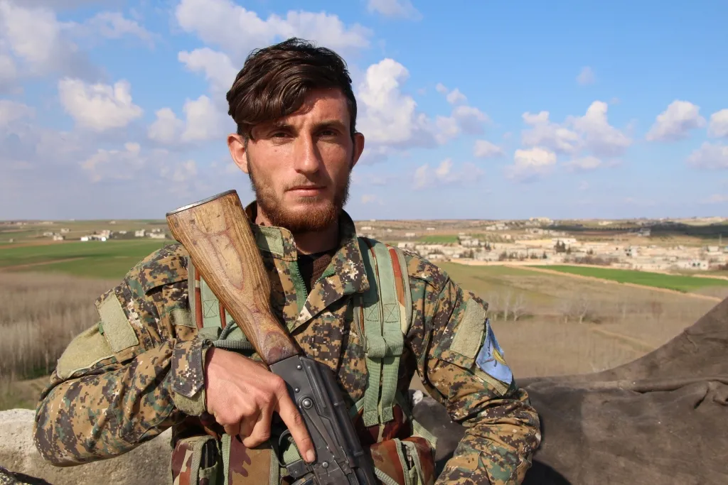 Şervanên Meclisa Leşkerî ya Minbicê: Çeteyên Tirkiyê ji nava malan êrîşî me dikin