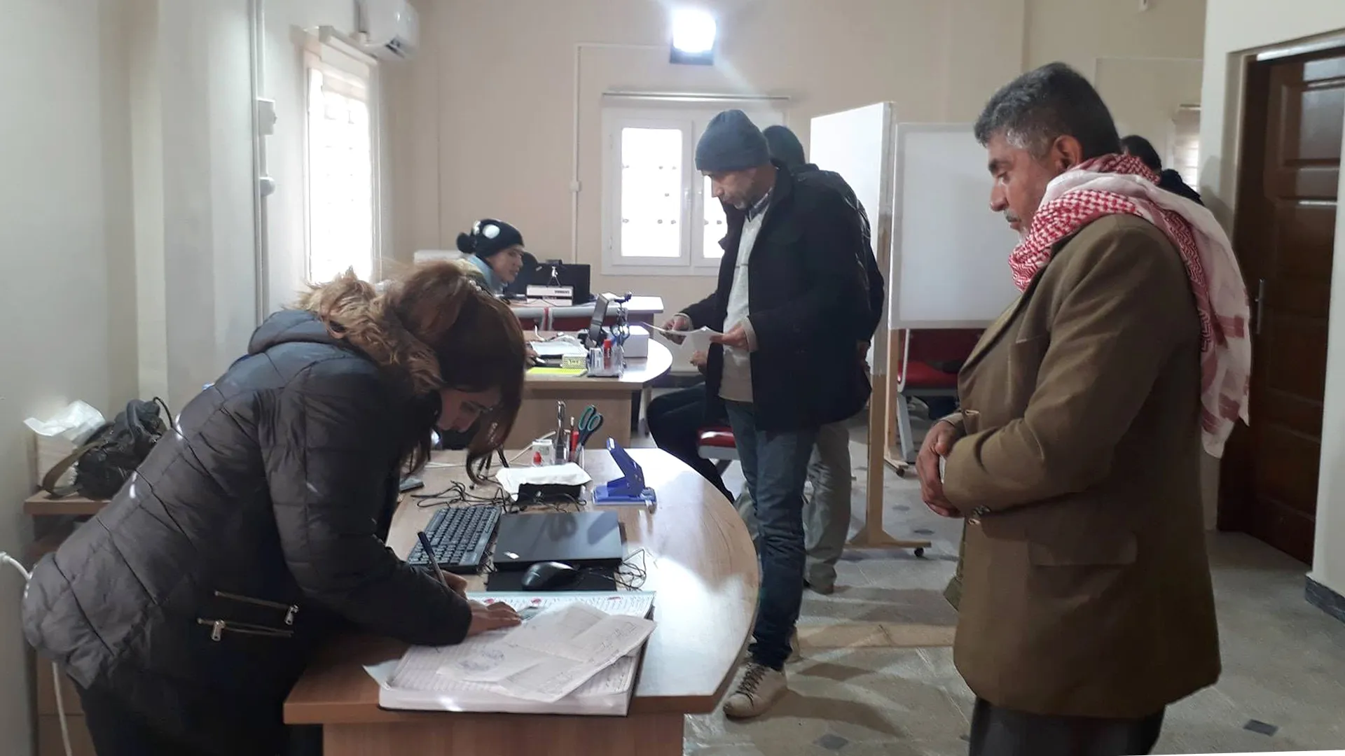 Artêşa Tirk nasnameyên Tirkiyê li efrîniyan ferz dike