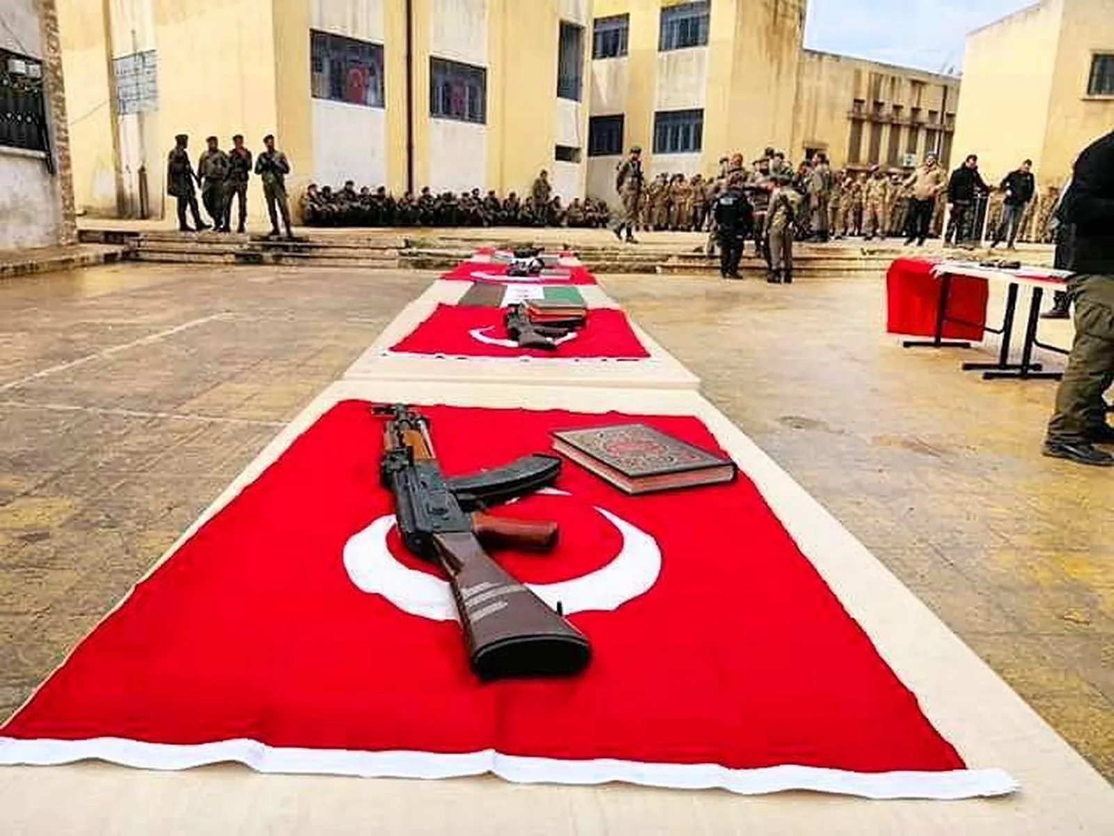 Artêşa Tirk dibistanên Efrînê vediguherîne cihên perwerdeya çeteyan