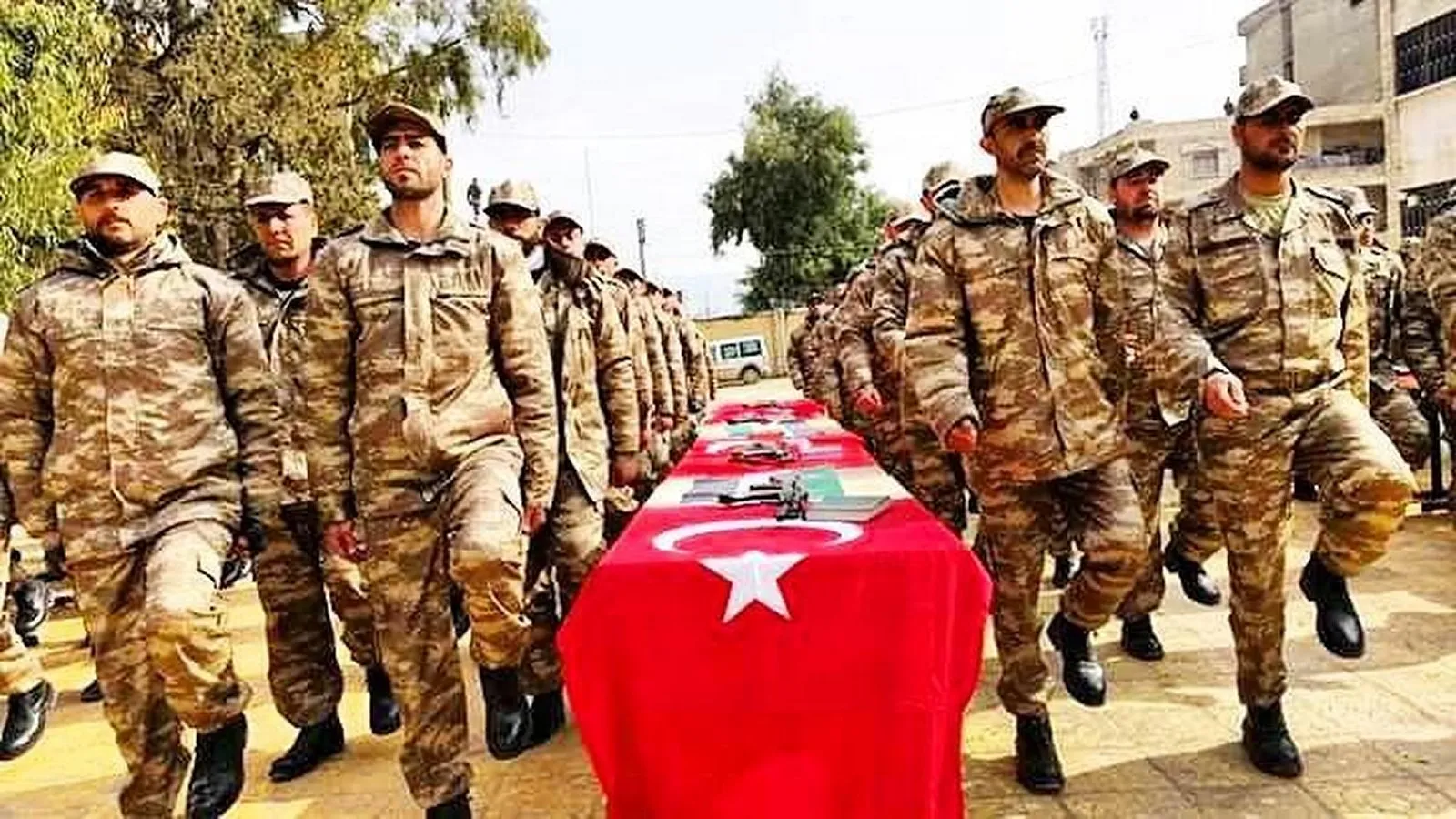 Artêşa Tirk dibistanên Efrînê vediguherîne cihên perwerdeya çeteyan