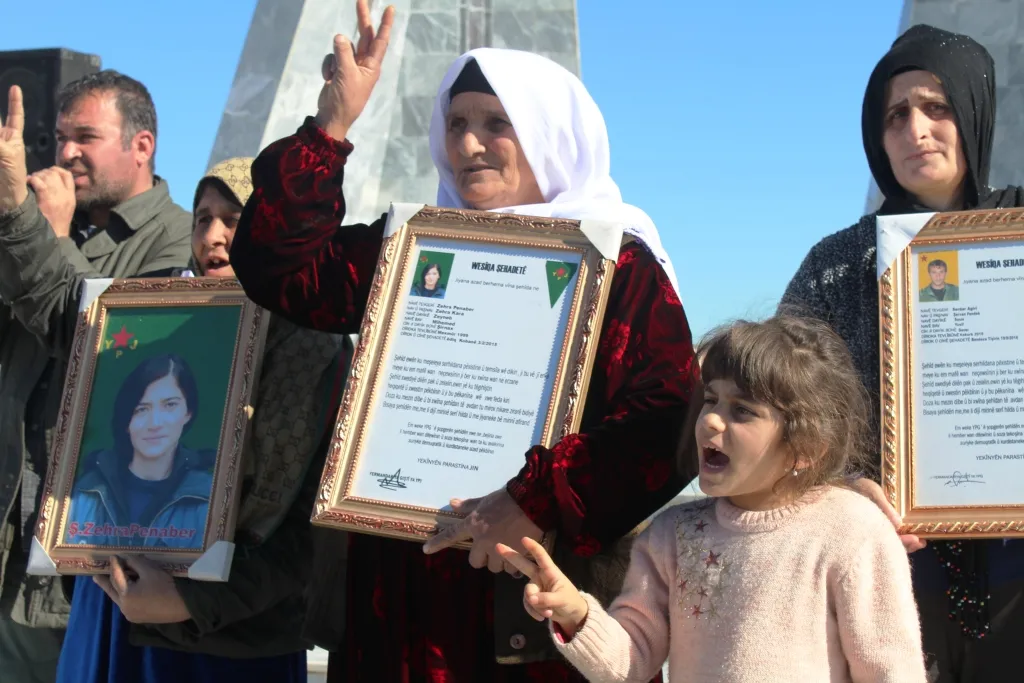 Şehîd Zehra û Serdar li Kobanê hatin bibîranîn