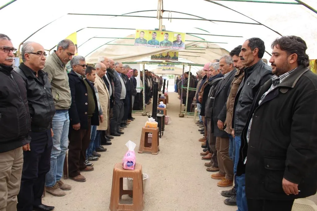 Sersaxî ji malbata 4 şehîdên Dêrazorê re hate xwestin