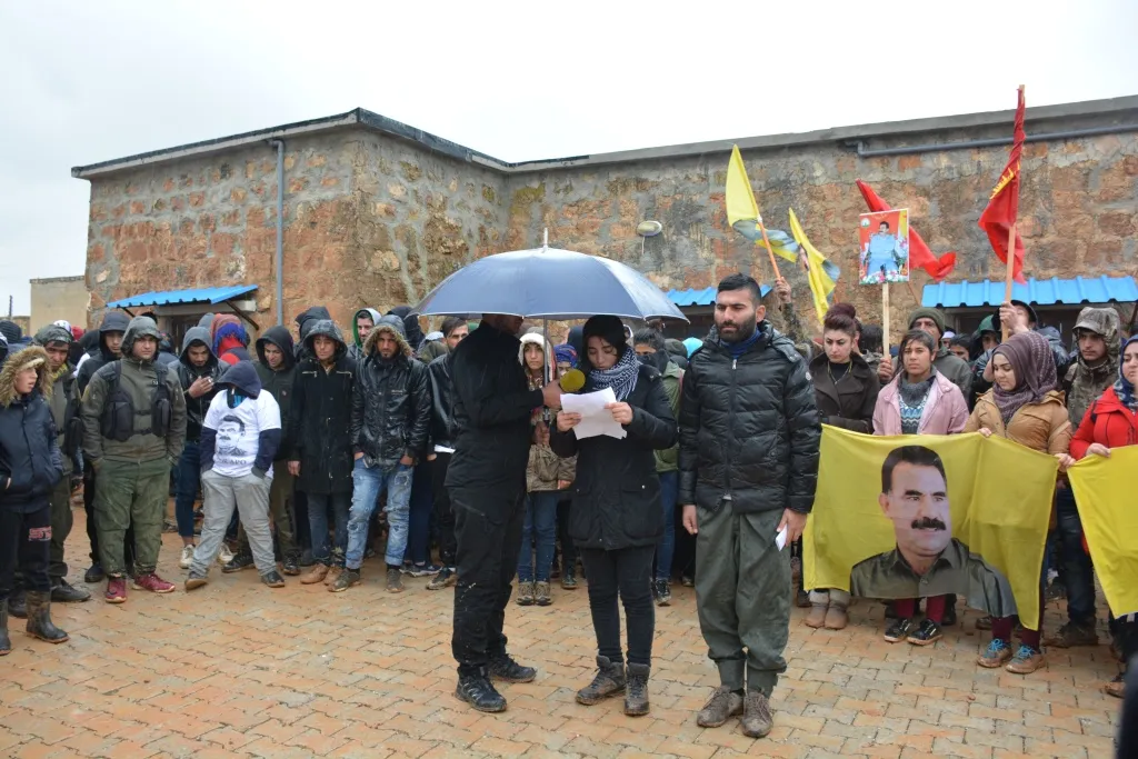 Meşa ber bi Elîpelûrê ve bi daxuyaniyekî bidawî bû