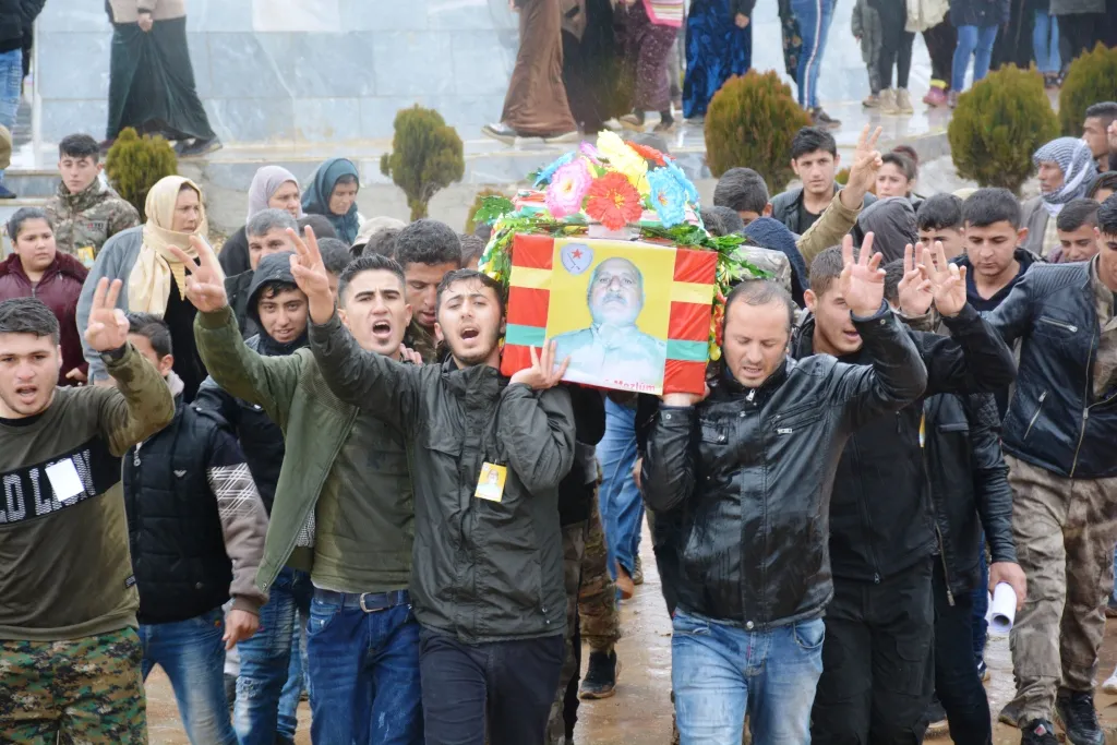 Kobaniyan şehîdê Hêzên Xweparastinê oxir kirin