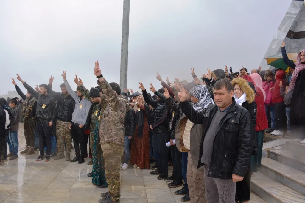 Kobaniyan şehîdê Hêzên Xweparastinê oxir kirin