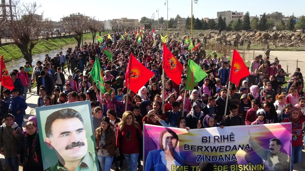 Şêniyên Dêrikê piştgirî dan berxwedana grevên birçîbûnê