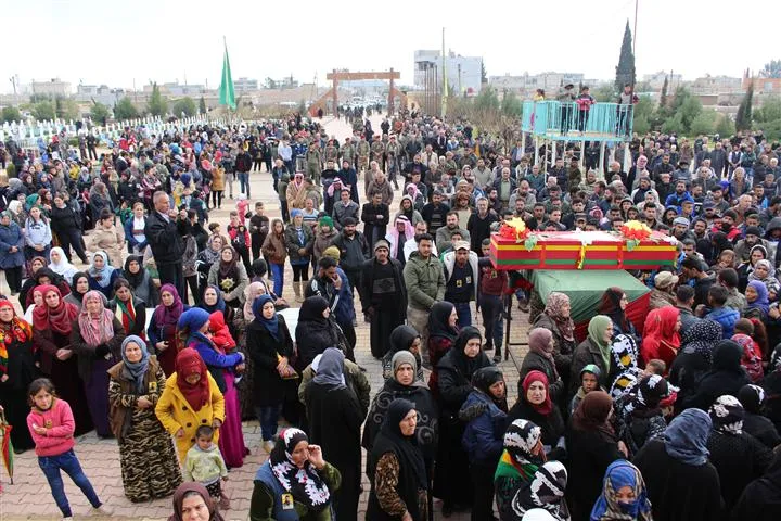 Bi sedan kesî cenazeyê şehîd Elî spartin axê