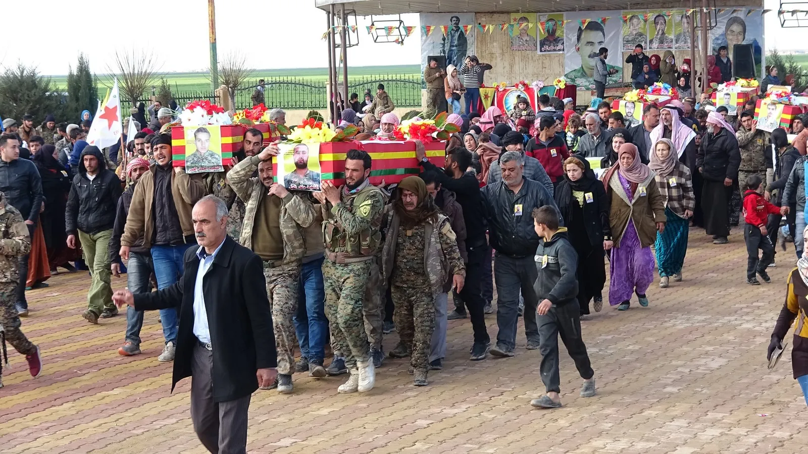 Şehîdên Şerê Tinekirina Terorê li Hesekê hatin veşartin