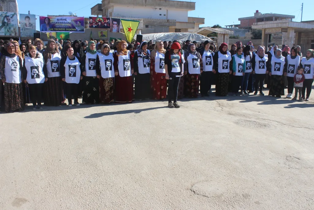 Li Dirbesiyê 150 kes ketin greva biçîbûnê
