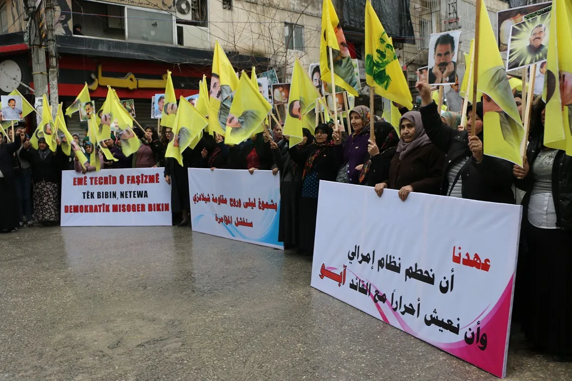 Li Helebê dijî komploya navdewletî çalakiyek protestoyî pêk hat