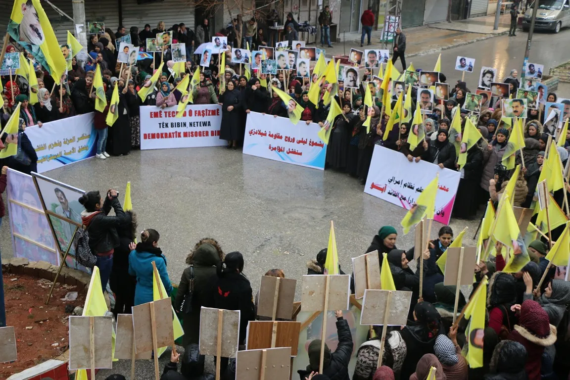 Li Helebê dijî komploya navdewletî çalakiyek protestoyî pêk hat