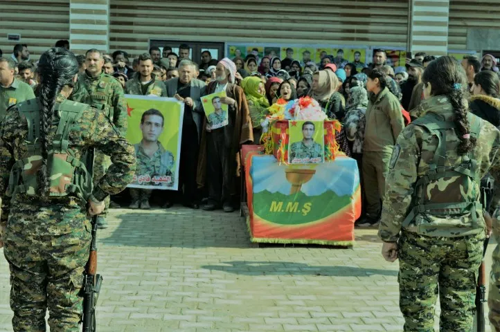 Gelê Til Temirê şehîdê xwe Egîd Botan oxir kirin