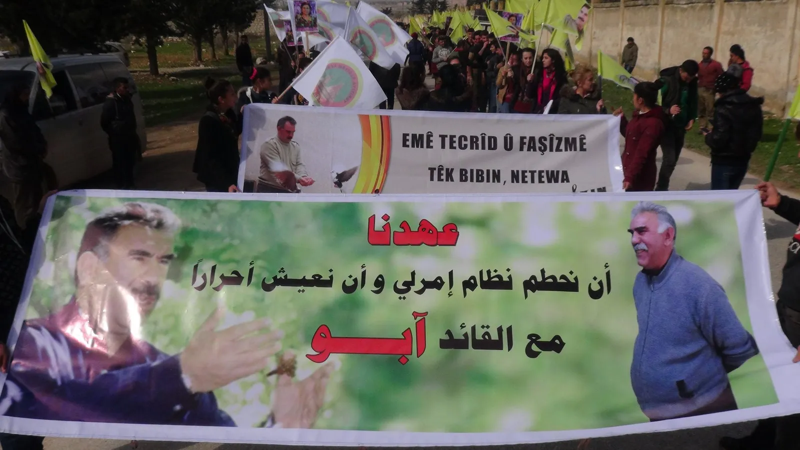 Ciwanên Êzidî bi meşekê komploya navnetewî şermezar kirin