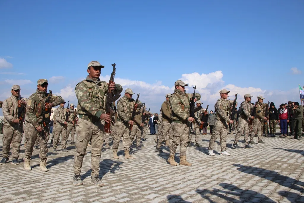 Şêniyên Minbicê 3 şehîdên xwe spartin axê