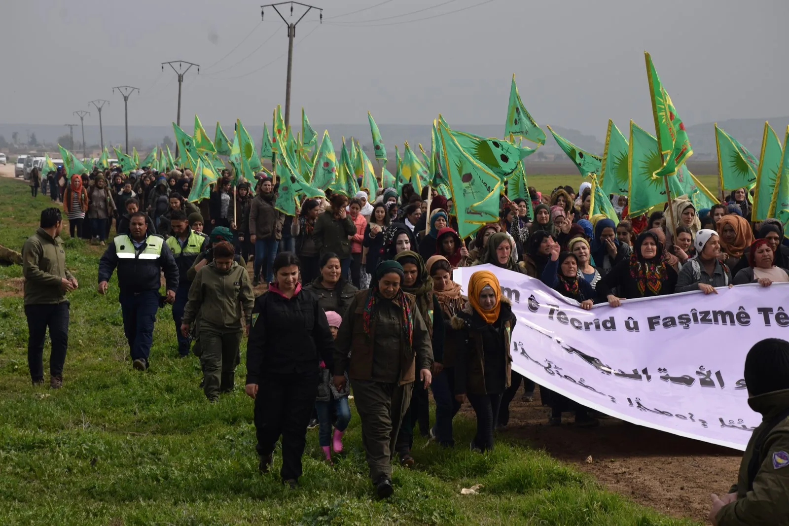 Li Hesekê û Helebê komploya navdewletî hate protesto kirin