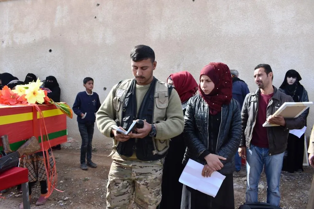 Şehîdên Erka Xweparastinê bi merasîmekê girseyî hatin veşartin