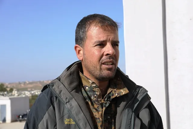 Di pêngava duyemîn de Meclisa Leşkerî ya Minbicê xwe wek artêş bi rêxistin dike