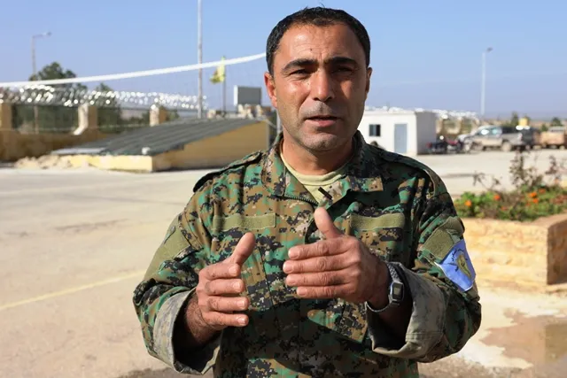 Di pêngava duyemîn de Meclisa Leşkerî ya Minbicê xwe wek artêş bi rêxistin dike
