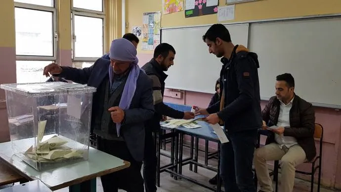 Li Tirkiye û Bakurê Kurdistanê dengdayînê dest pê kir