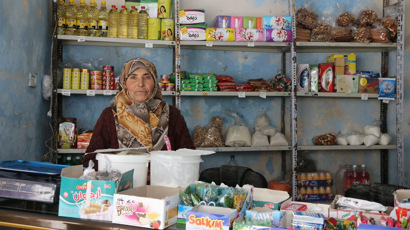 Bijîşka xwezayî ya taxê; dayika Lemya Edbo