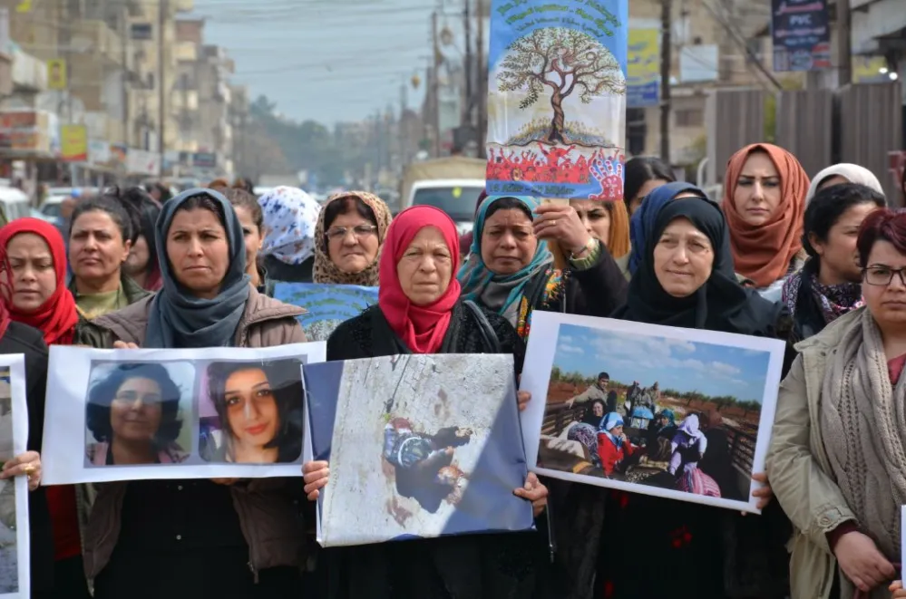 Gelê Qamişlo ji bo Helebçeyê rêz girt