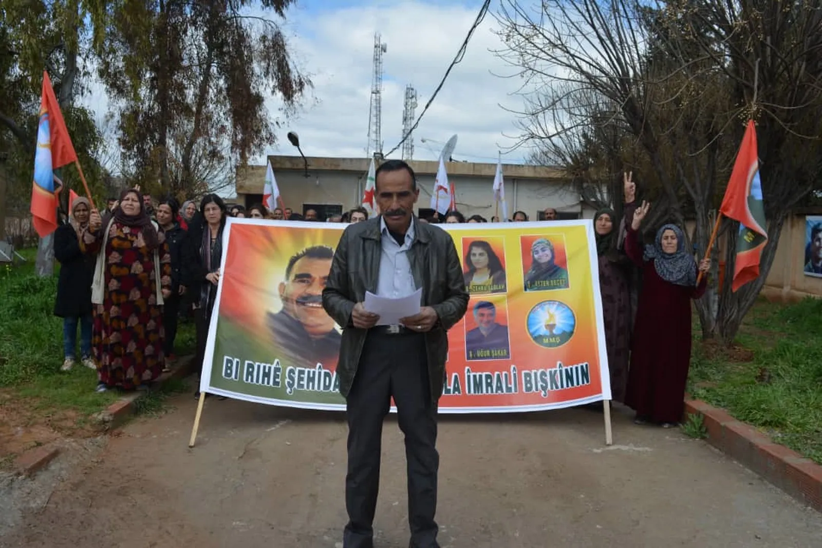 Malbatên şehîdan: Girtiyan zindan kirin cihê berxwedanê