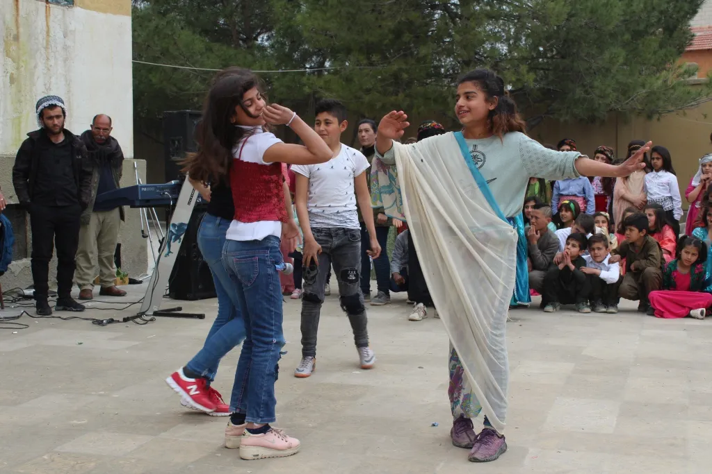 Li Kobanê ji bo zarokan şahiyek li dar ket