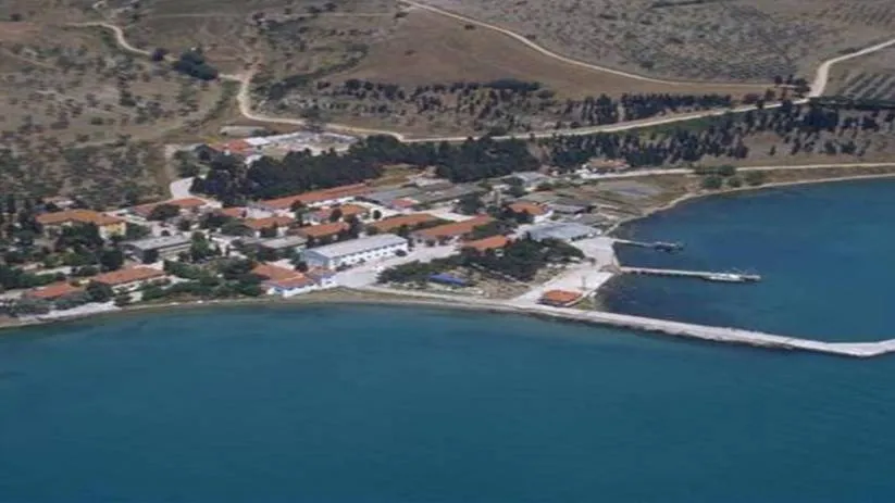 Malbatan ji bo hevdîtinê serlêdan kir